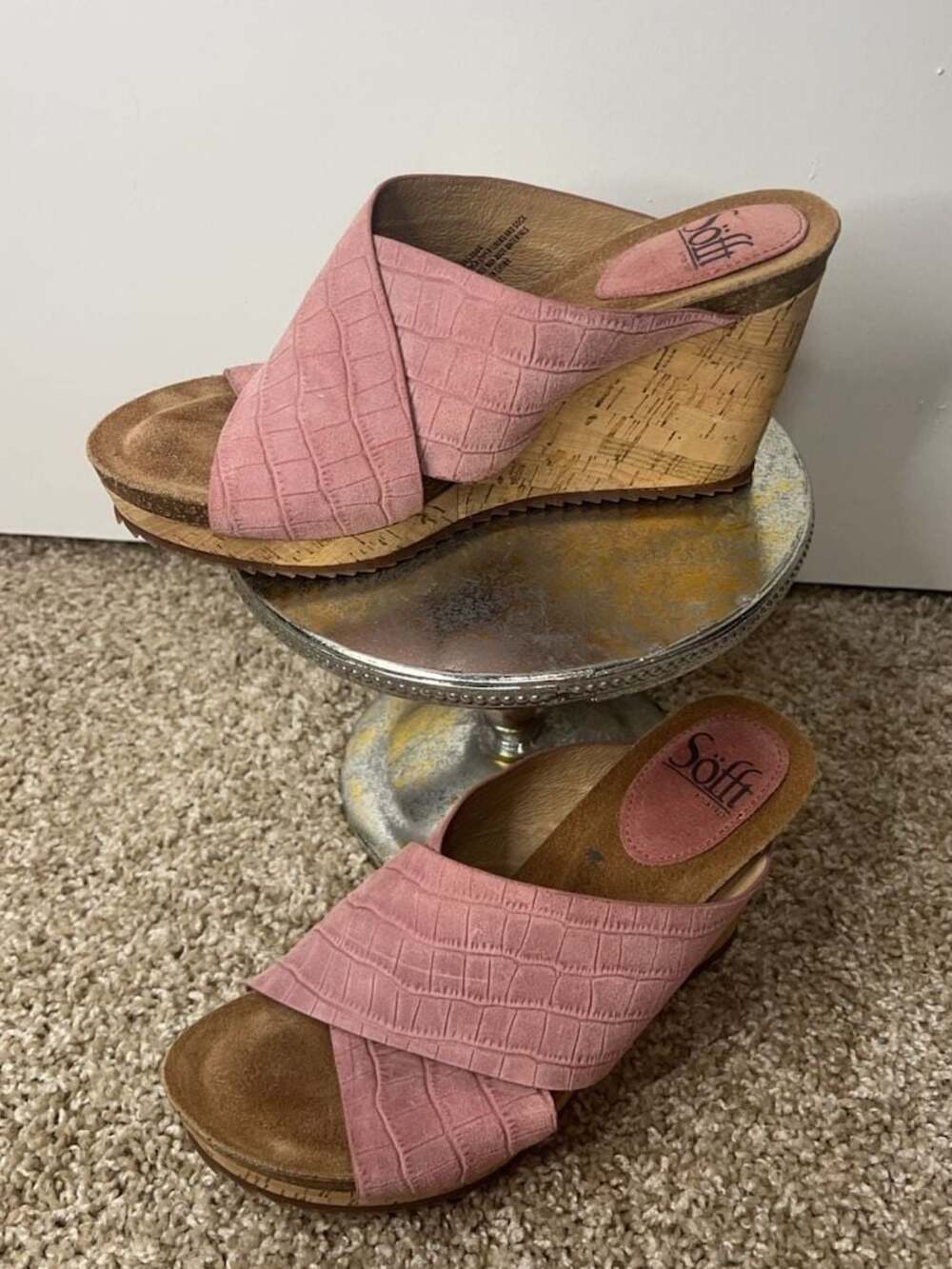 Söfft Pink Croc-Embossed Suede Wedge Sandals Size 7.5M